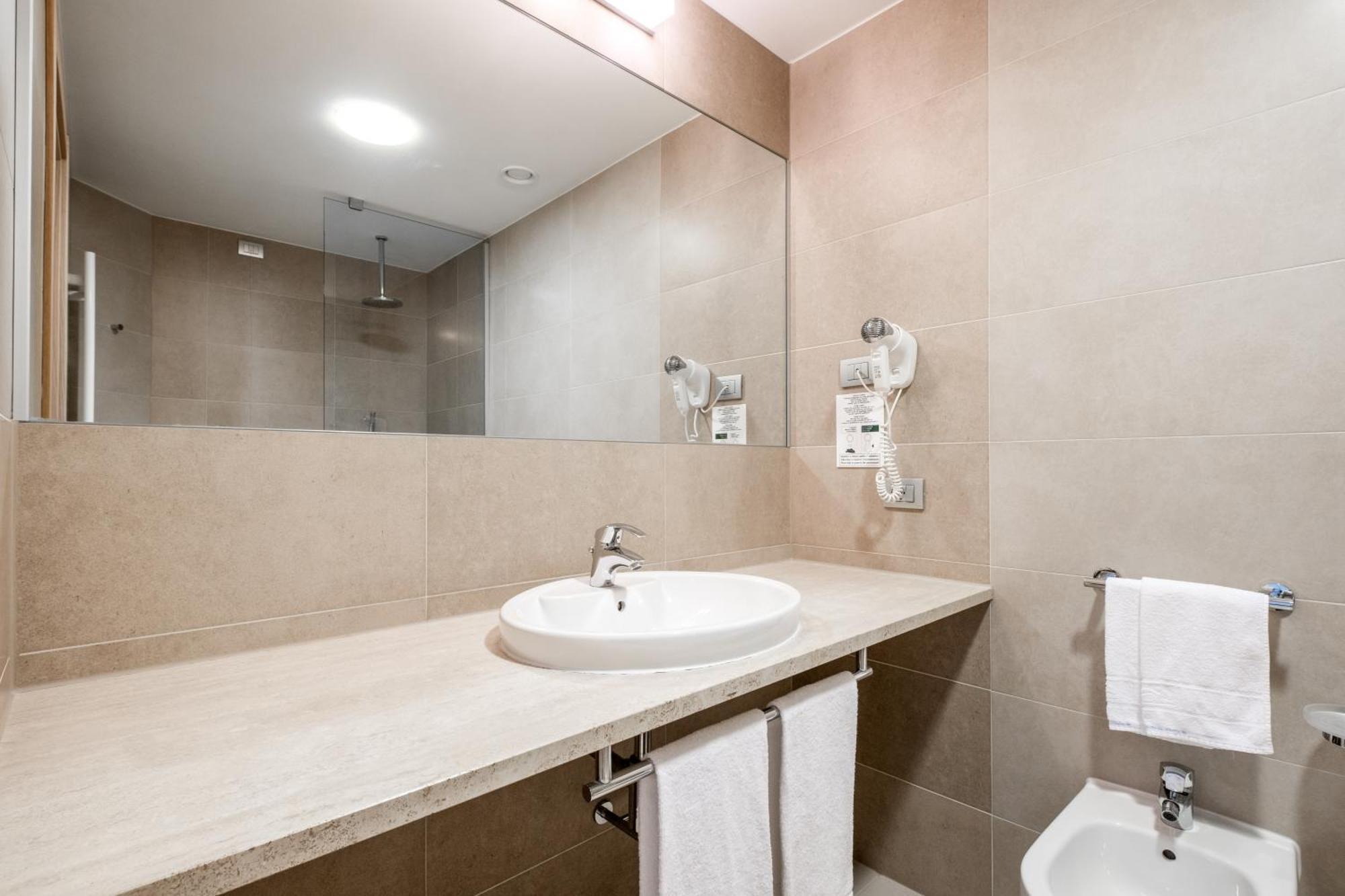 Hsm Hotel San Martino Garbagnate Monastero Εξωτερικό φωτογραφία